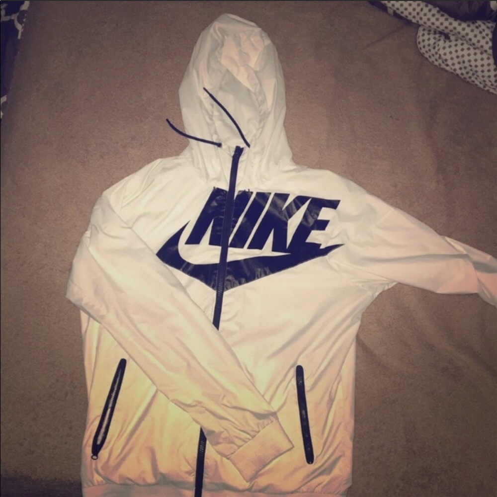 Nike windbreaker jacket